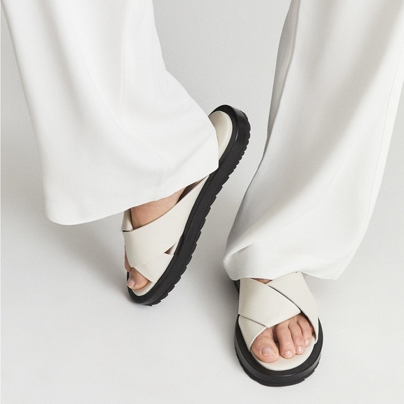 REISS amhurst off white leather chunky slides sandals 38 7.5 - Picture 2 of 9